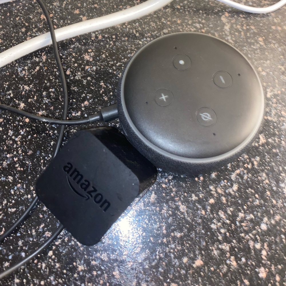 Amazon Alexa Echo Dot (3rd Generation) - charcoal/gray